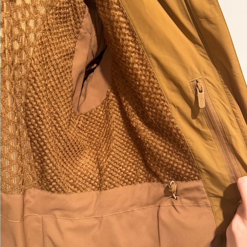 Lululemon Puffer! - Picture 8 of 10